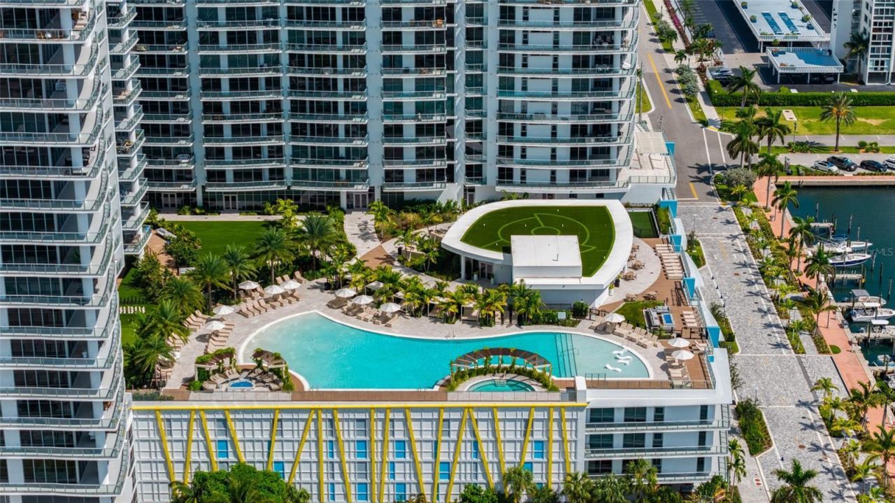 220 Lake Shore Drive, Unit 704, Lake Park, FL 33403 Photo
