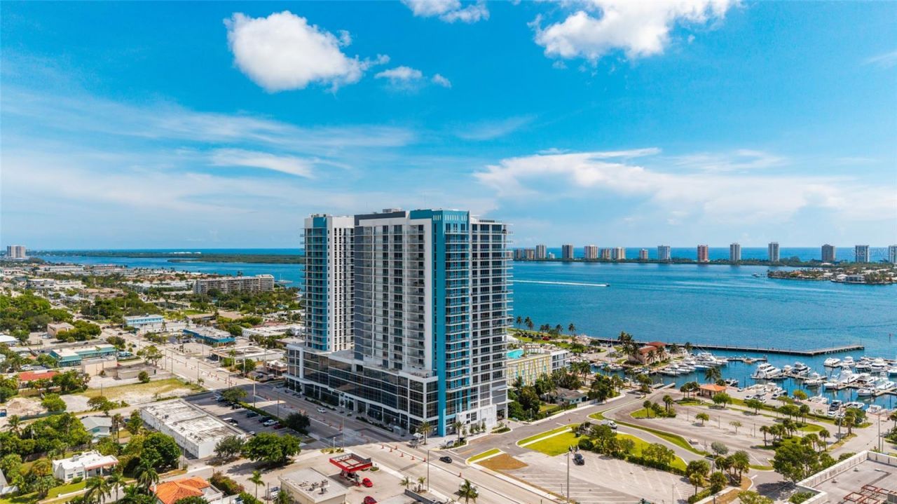 220 Lake Shore Drive, Unit 704, Lake Park, FL 33403 Photo