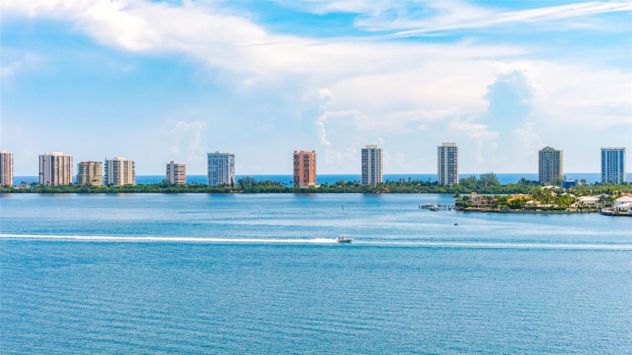 220 Lake Shore Drive, Unit 704, Lake Park, FL 33403 Photo