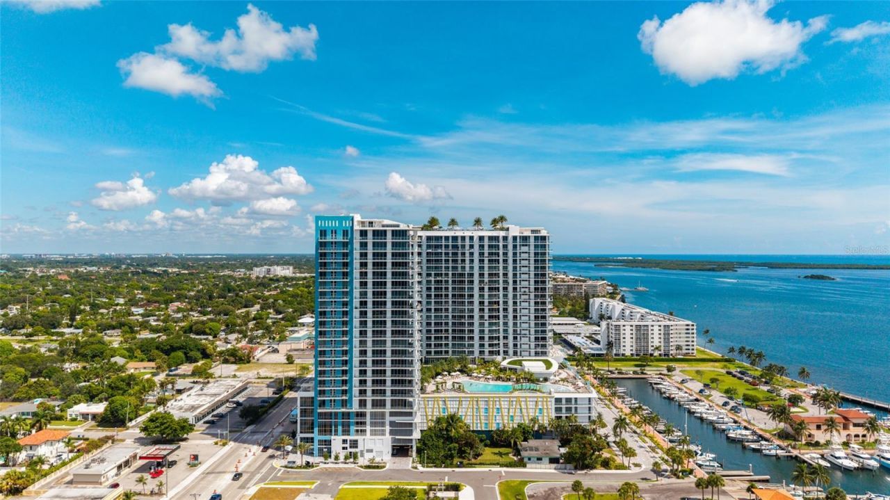 220 Lake Shore Drive, Unit 704, Lake Park, FL 33403 Photo