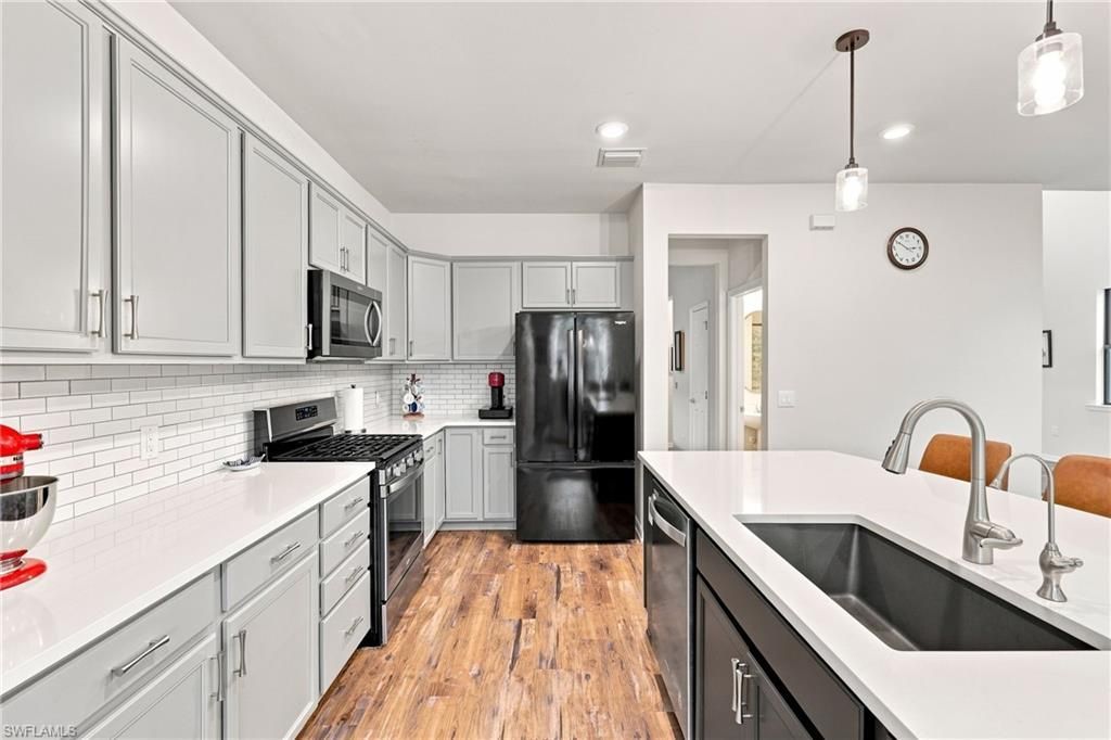 7186 Wilton Dr , Naples, FL 34109 Photo