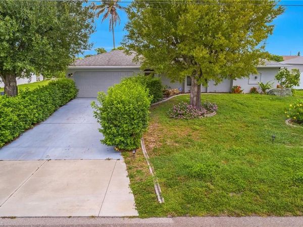 1121 NE 11th TER , CAPE CORAL, FL 33909