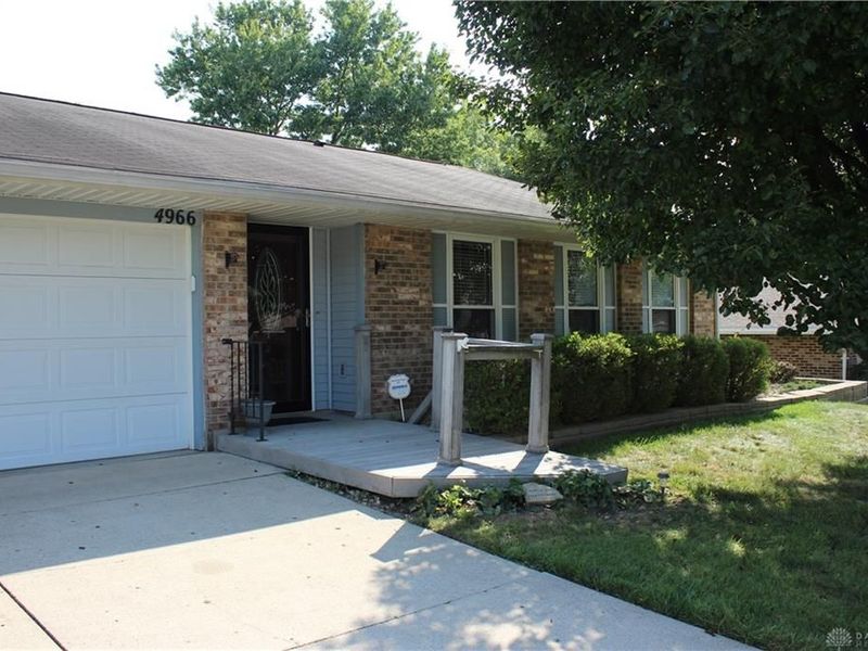 4966 Longford Road, Huber Heights, OH 45424 Photo 3