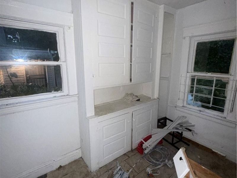 806 E 100th Street, Cleveland, OH 44108 Photo 11