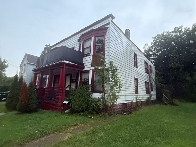 806 E 100th Street, Cleveland, OH 44108 Photo 2
