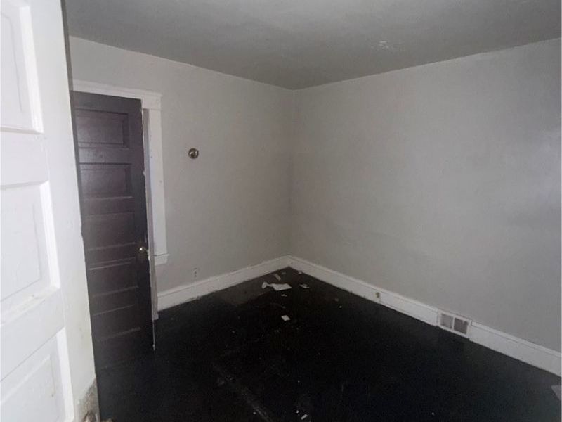 806 E 100th Street, Cleveland, OH 44108 Photo 5