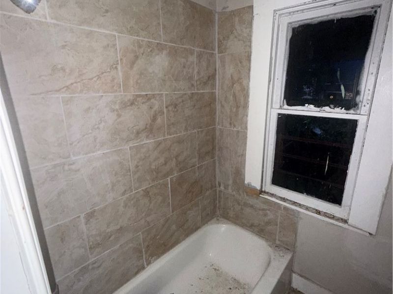 806 E 100th Street, Cleveland, OH 44108 Photo 6