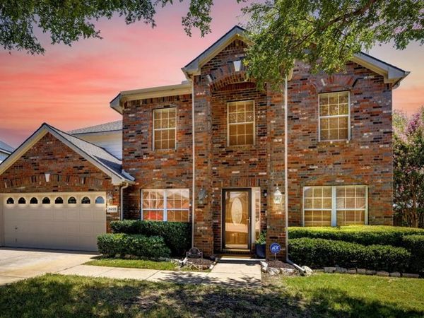 4205 Bayside Court , Arlington, TX 76016