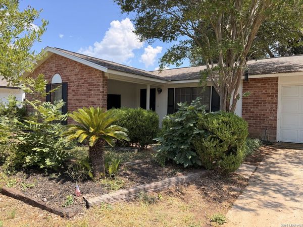 300 JUDITH ANN DR, Schertz, TX 78154