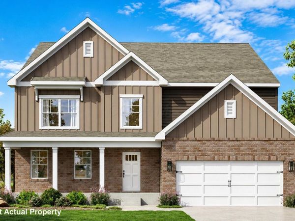 7704 Hickory Lakes Drive , Pickerington, OH 43147