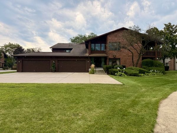 3105 Toulon Drive , Northbrook, IL 60062