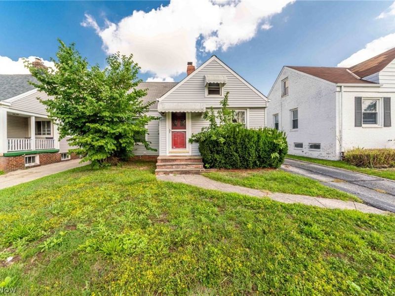 9107 S Highland Avenue, Garfield Heights, OH 44125 Photo 1
