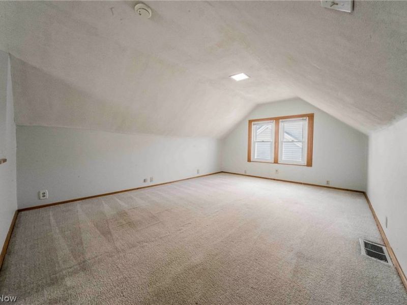 9107 S Highland Avenue, Garfield Heights, OH 44125 Photo 14