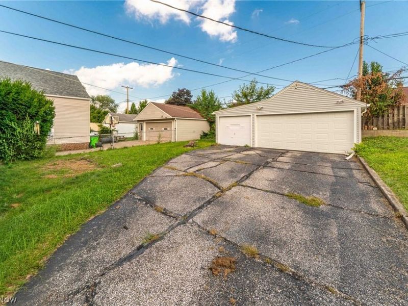 9107 S Highland Avenue, Garfield Heights, OH 44125 Photo 28