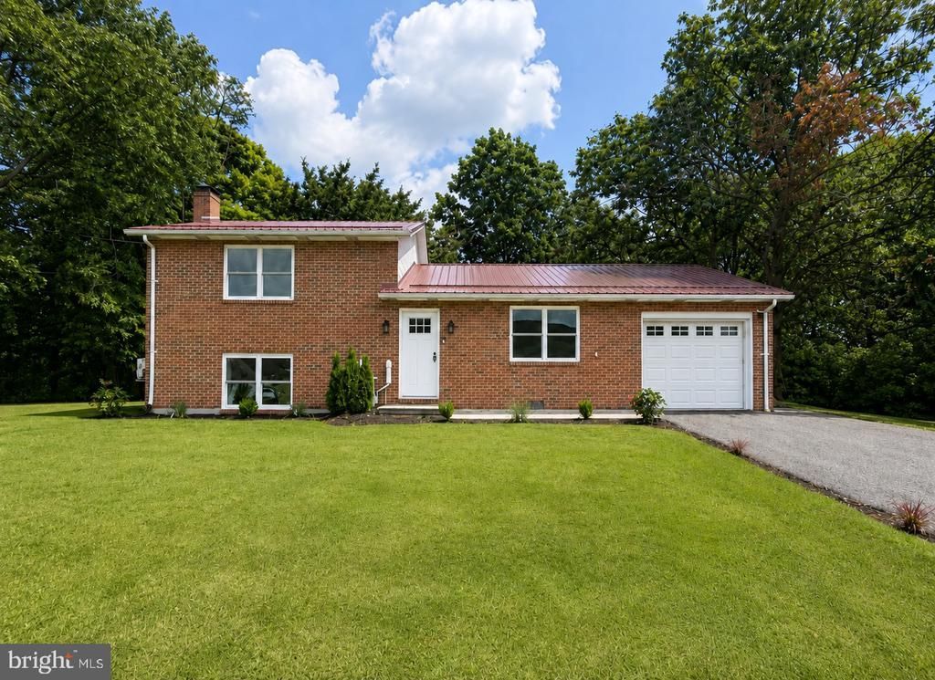 2242 HYNDMAN ROAD , HYNDMAN, PA 15545