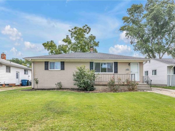 325 Thelma Drive , Sheffield Lake, OH 44054