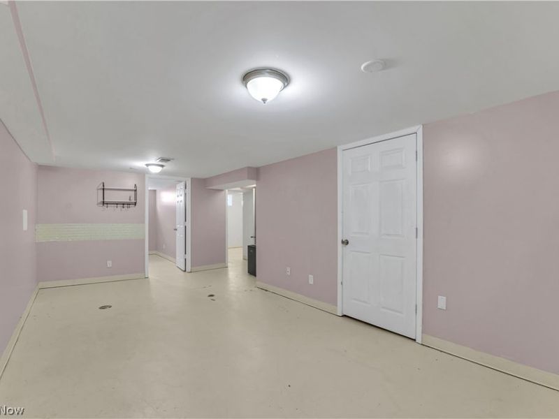 325 Thelma Drive, Sheffield Lake, OH 44054 Photo 18