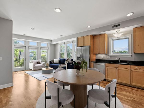 1060 Grand Avenue, Unit 300, Saint Paul, MN 55105