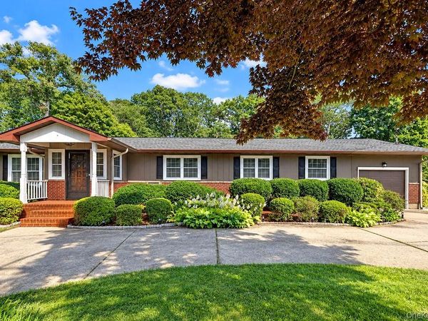 41 Linden Lane, Shirley, NY 11967