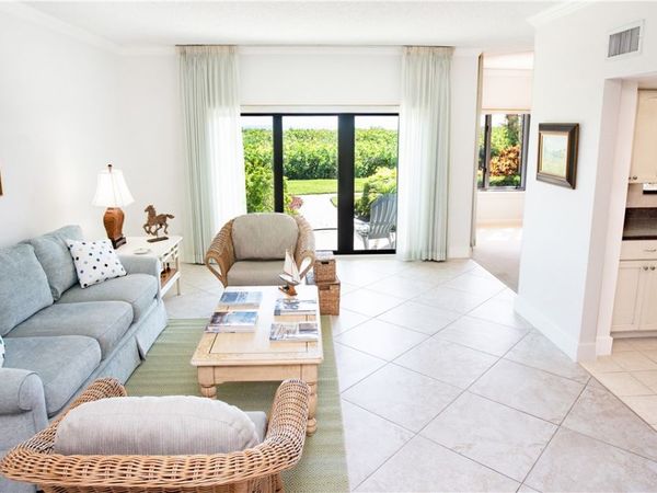 1616 Ocean Drive, Unit 102, Vero Beach, FL 32963