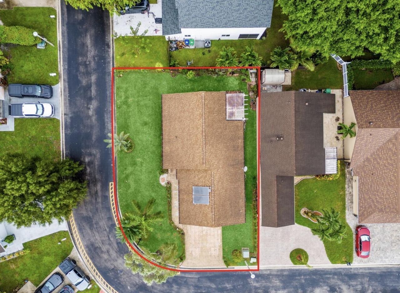 5611 SW 97th Terrace, Cooper City, FL 33328 Photo