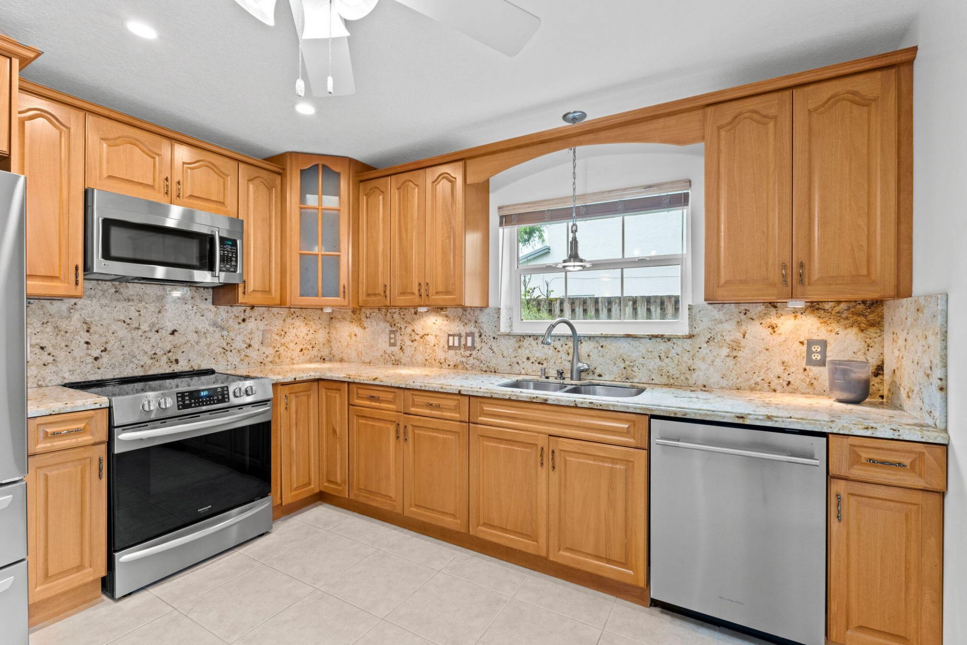 5611 SW 97th Terrace, Cooper City, FL 33328 Photo
