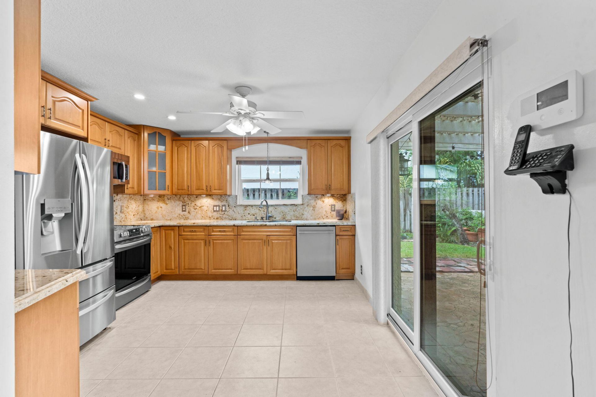 5611 SW 97th Terrace, Cooper City, FL 33328 Photo