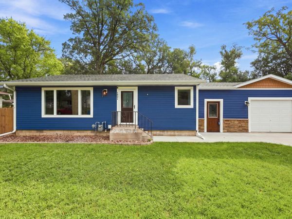 1521 Gary Avenue , Detroit Lakes, MN 56501