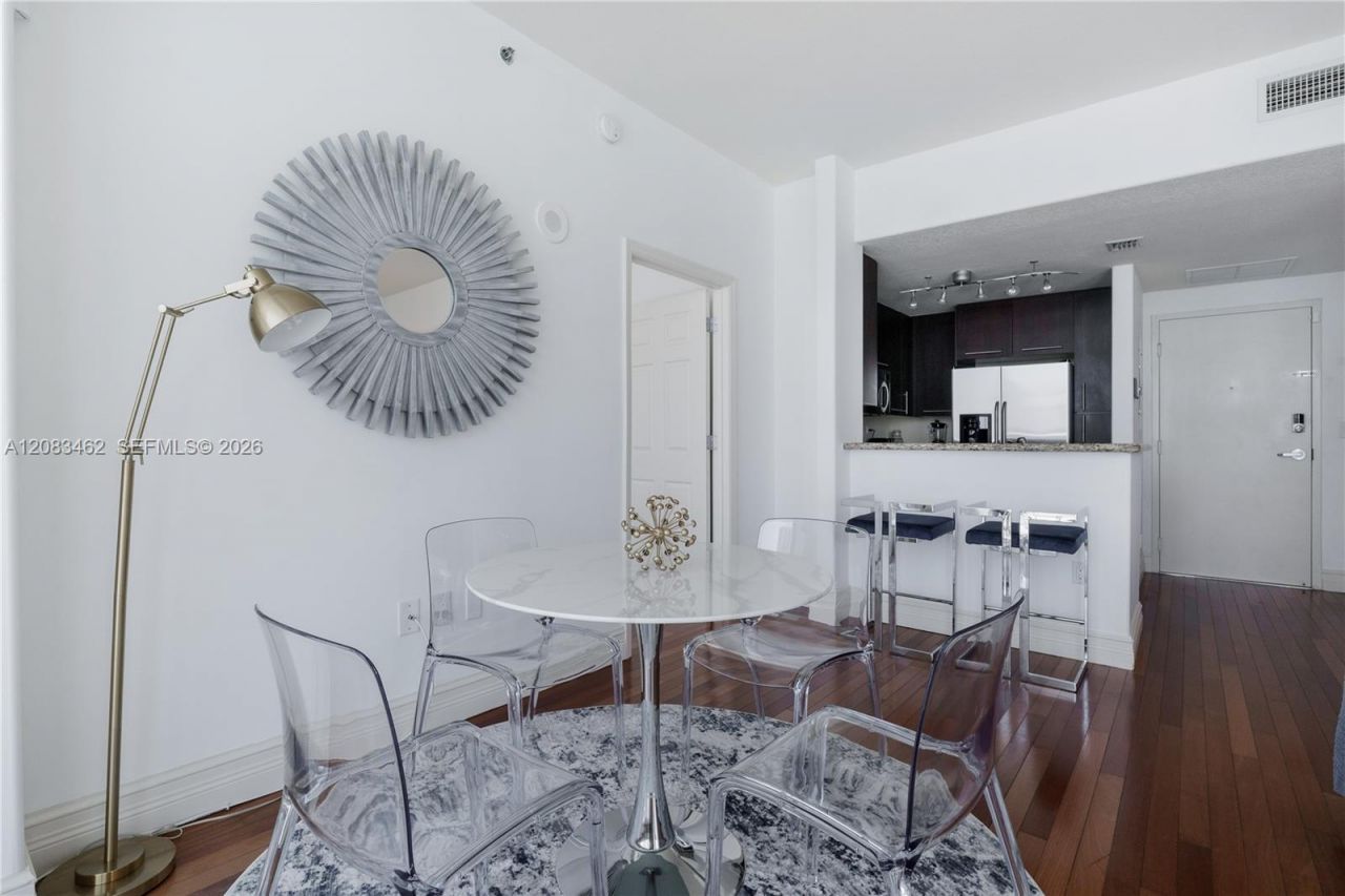 6515 Collins Ave, Unit 1405, Miami Beach, FL 33141 Photo