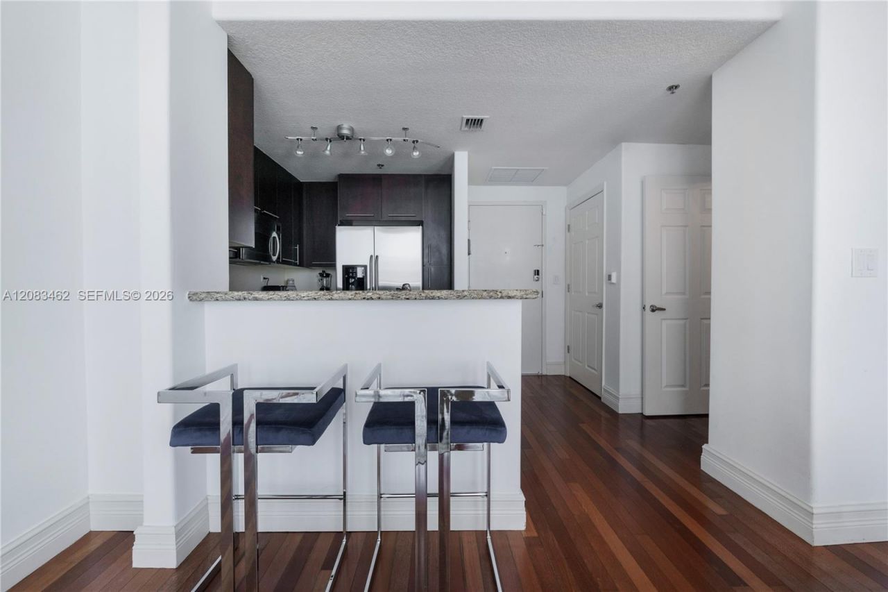 6515 Collins Ave, Unit 1405, Miami Beach, FL 33141 Photo