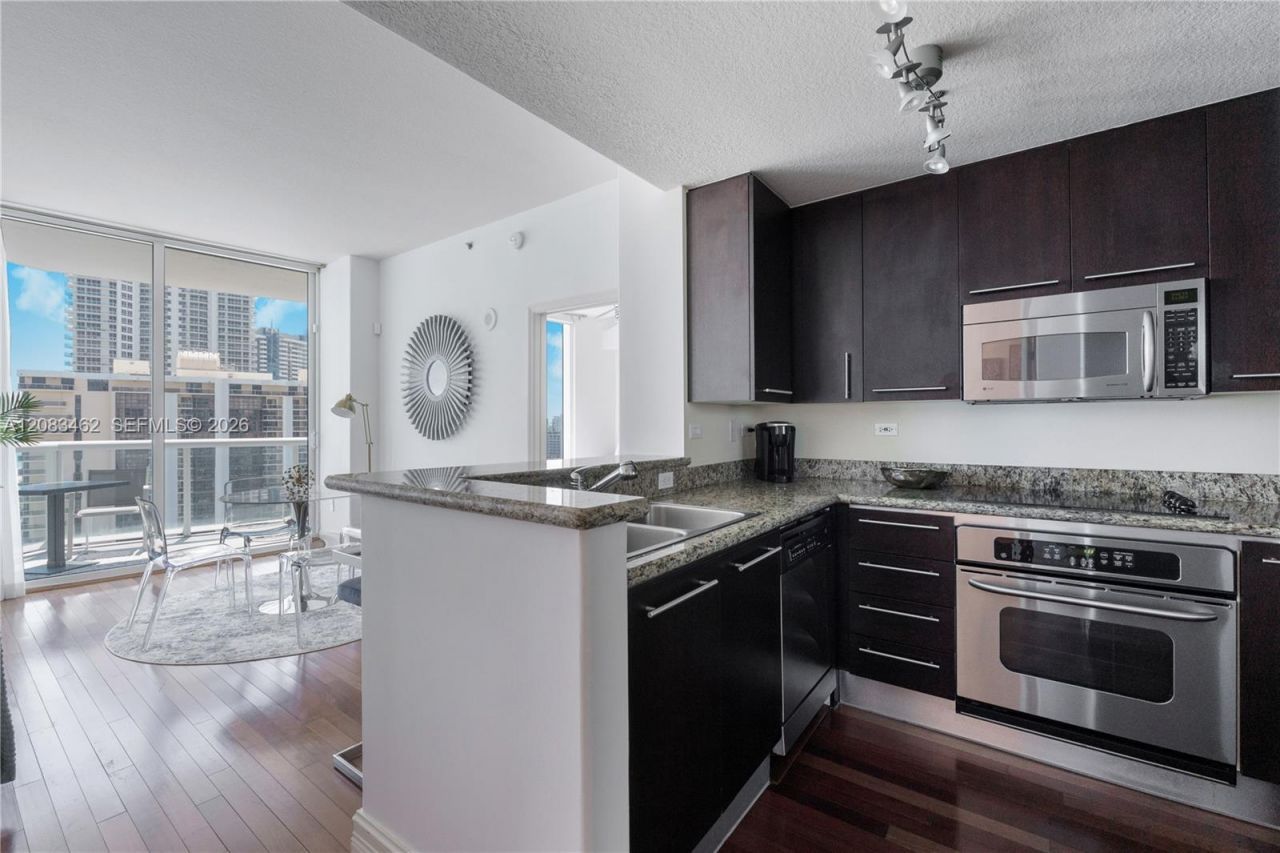 6515 Collins Ave, Unit 1405, Miami Beach, FL 33141 Photo