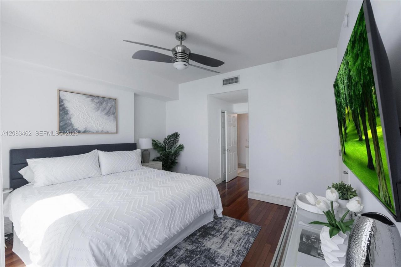 6515 Collins Ave, Unit 1405, Miami Beach, FL 33141 Photo