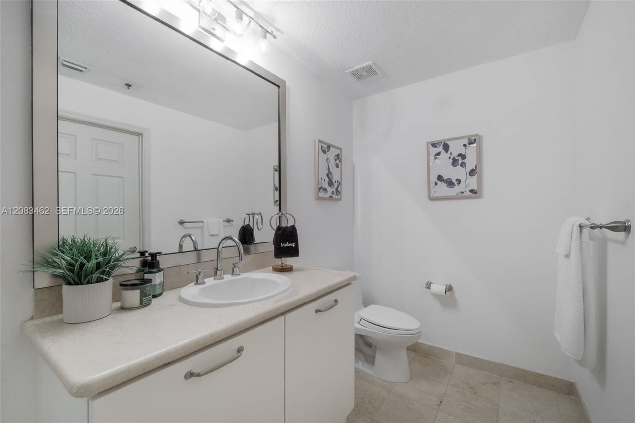 6515 Collins Ave, Unit 1405, Miami Beach, FL 33141 Photo