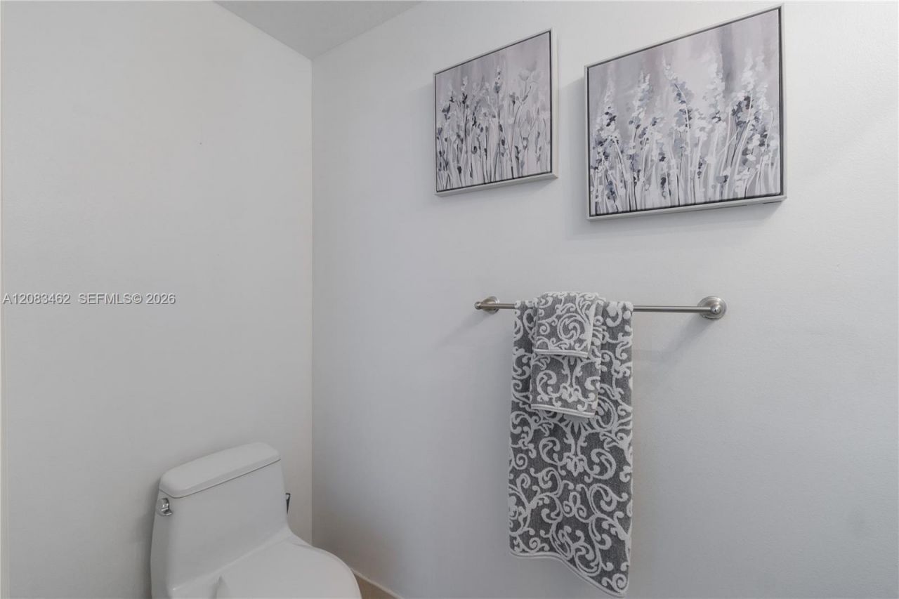 6515 Collins Ave, Unit 1405, Miami Beach, FL 33141 Photo