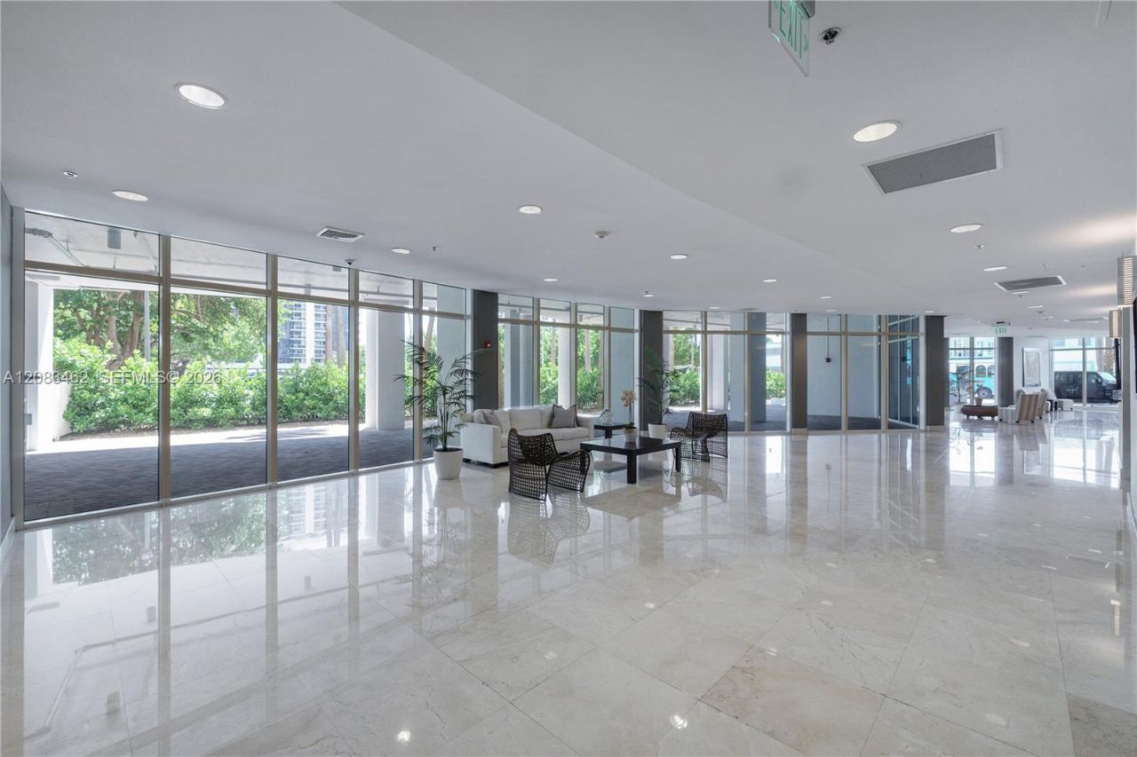 6515 Collins Ave, Unit 1405, Miami Beach, FL 33141 Photo