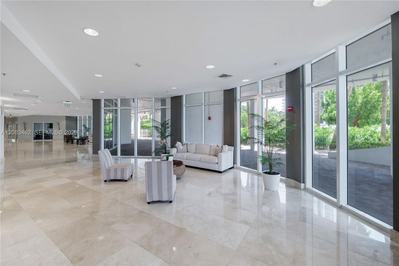 6515 Collins Ave, Unit 1405, Miami Beach, FL 33141 Photo