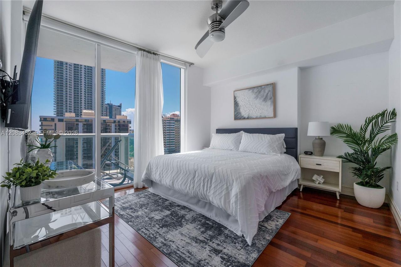 6515 Collins Ave, Unit 1405, Miami Beach, FL 33141 Photo