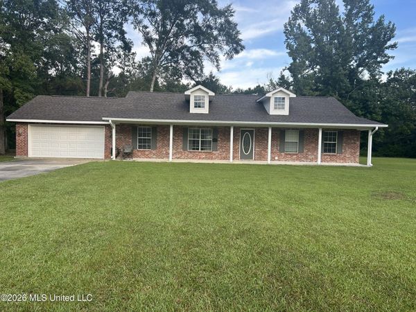 34 Yellowbird Lane, Picayune, MS 39466