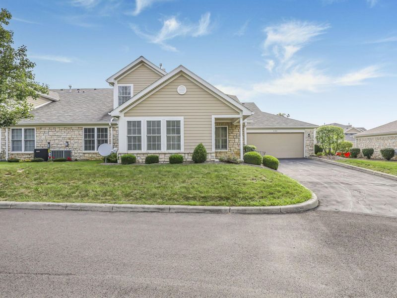 9180 Clovelly Street, Columbus, OH 43240 Photo 2