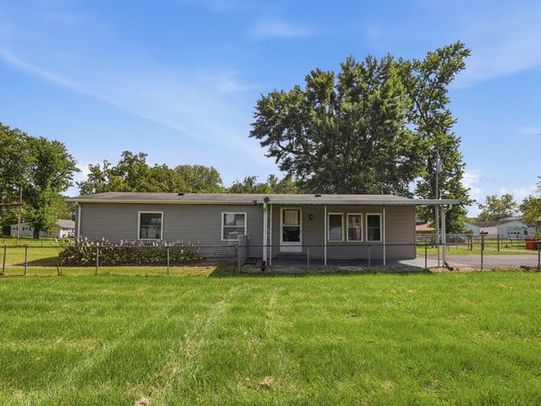 4748 Walker Street , Springfield, OH 45505