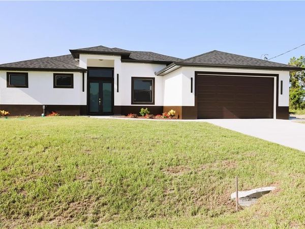 1216 Delores ST E, LEHIGH ACRES, FL 33974