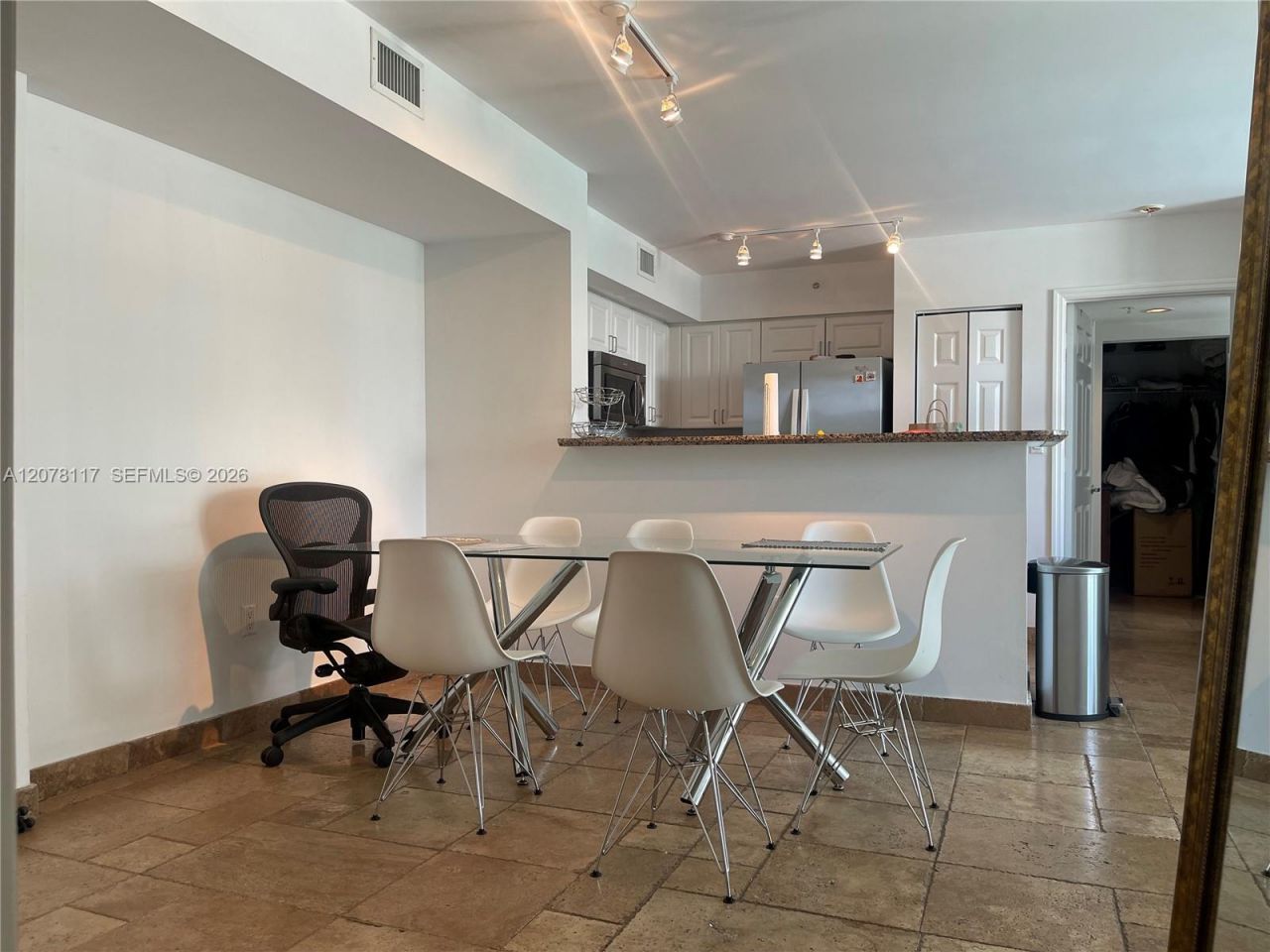 1155 Brickell Bay Dr , Unit 808, Miami, FL 33131 Photo