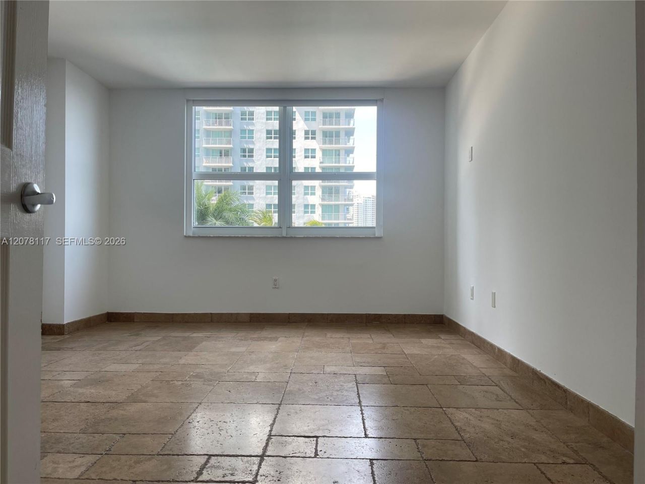 1155 Brickell Bay Dr , Unit 808, Miami, FL 33131 Photo