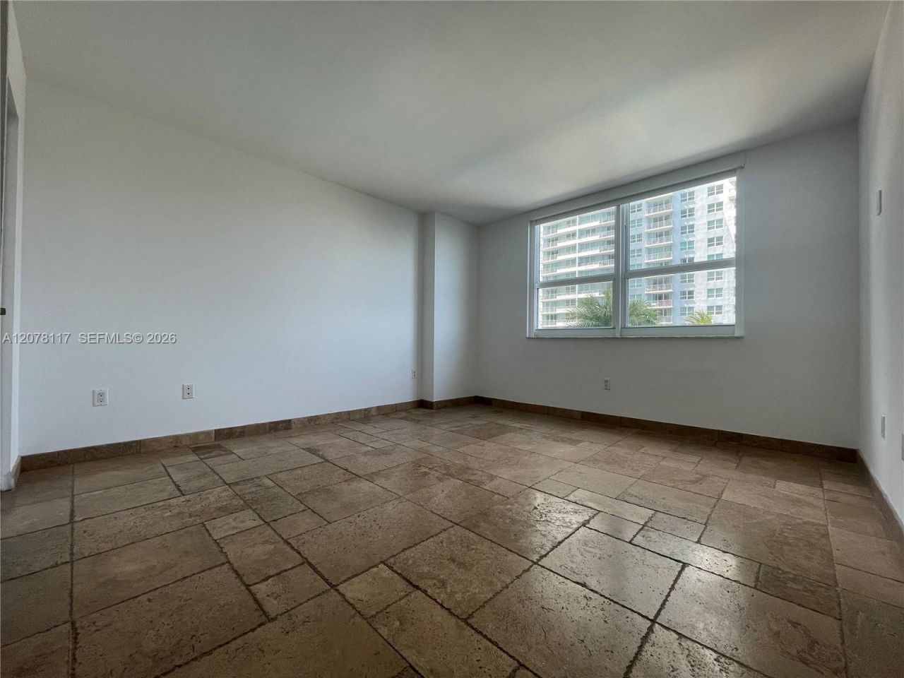 1155 Brickell Bay Dr , Unit 808, Miami, FL 33131 Photo