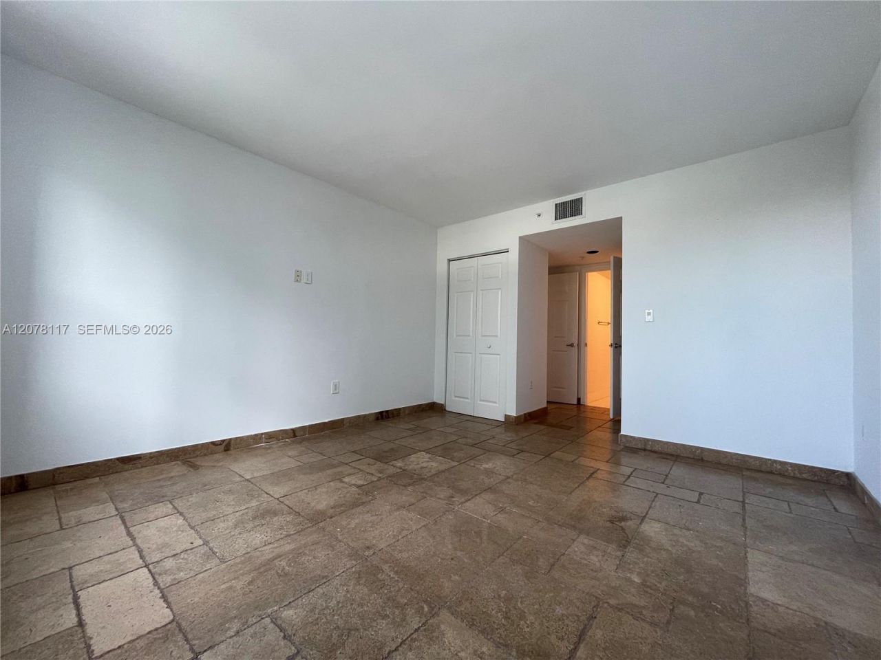 1155 Brickell Bay Dr , Unit 808, Miami, FL 33131 Photo