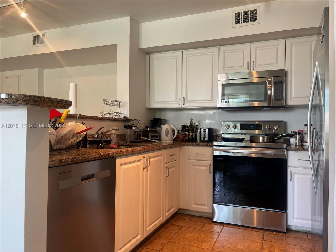 1155 Brickell Bay Dr , Unit 808, Miami, FL 33131 Photo
