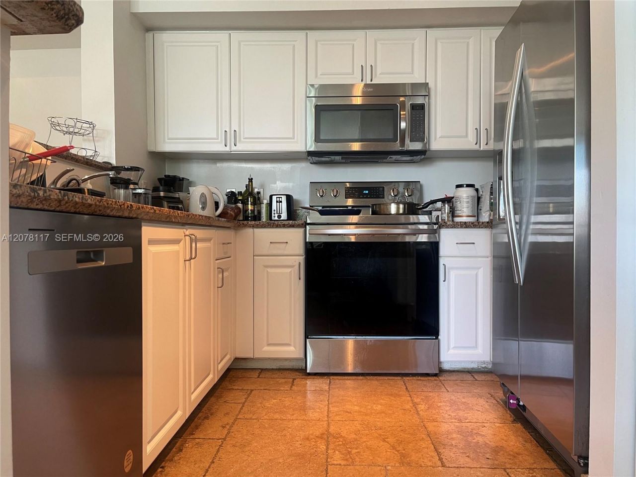 1155 Brickell Bay Dr , Unit 808, Miami, FL 33131 Photo