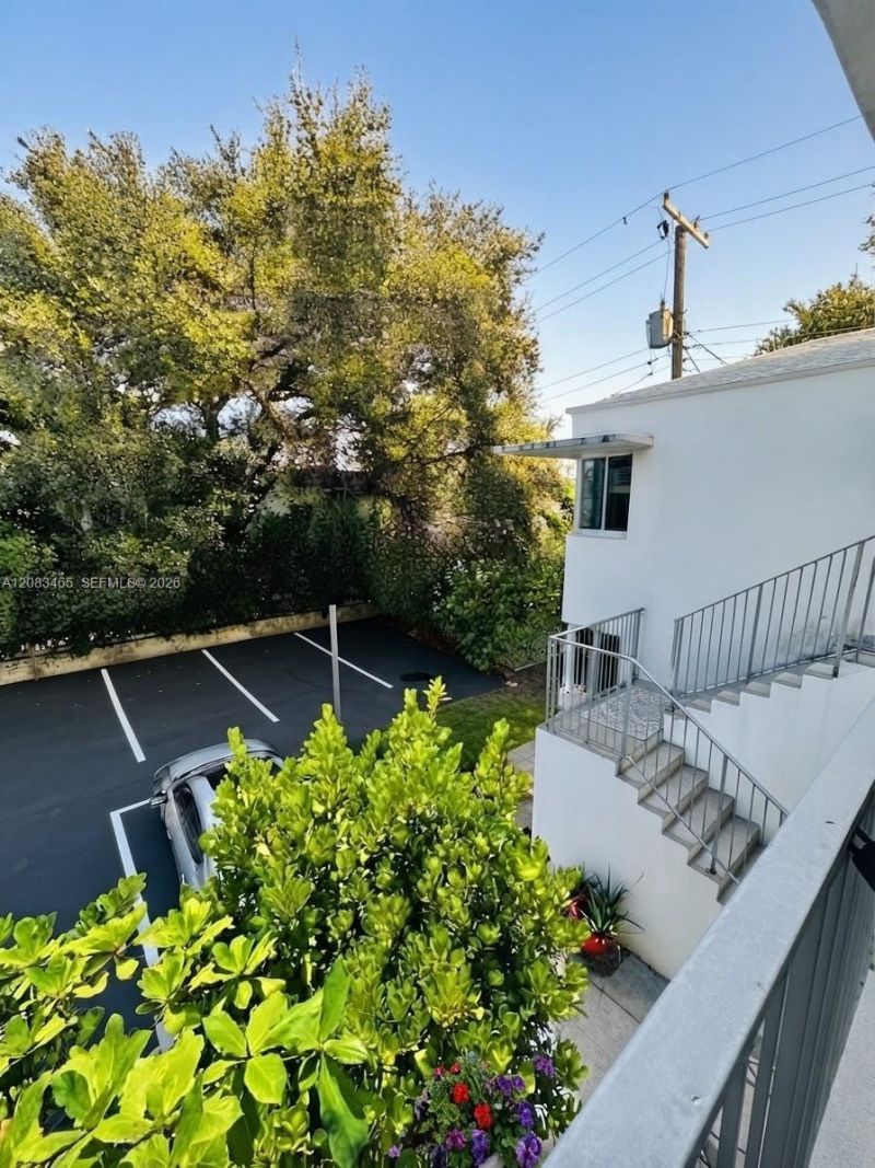 648 NE 80th St, Unit 10, Miami, FL 33138 Photo