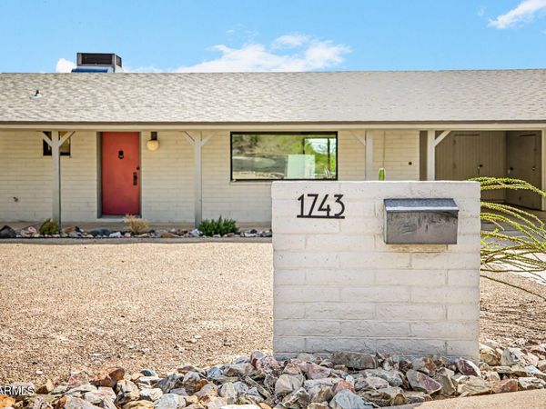 1743 E CINNABAR Avenue, Phoenix, AZ 85020