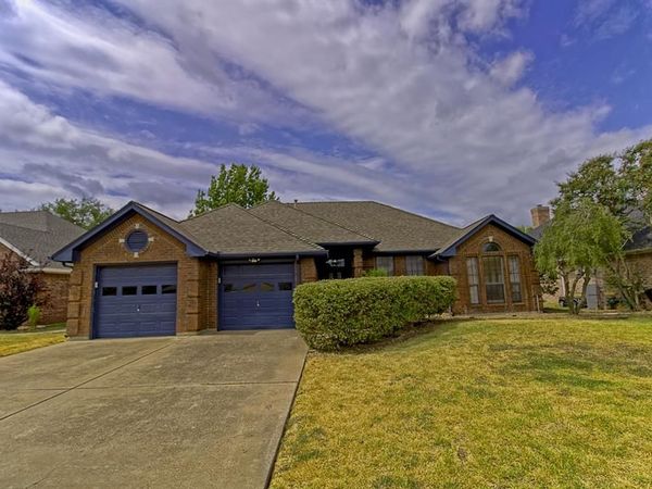 913 York Street , Forney, TX 75126